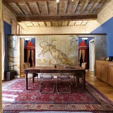 Prestige Boutique Aparthotel - Montenapoleone-3